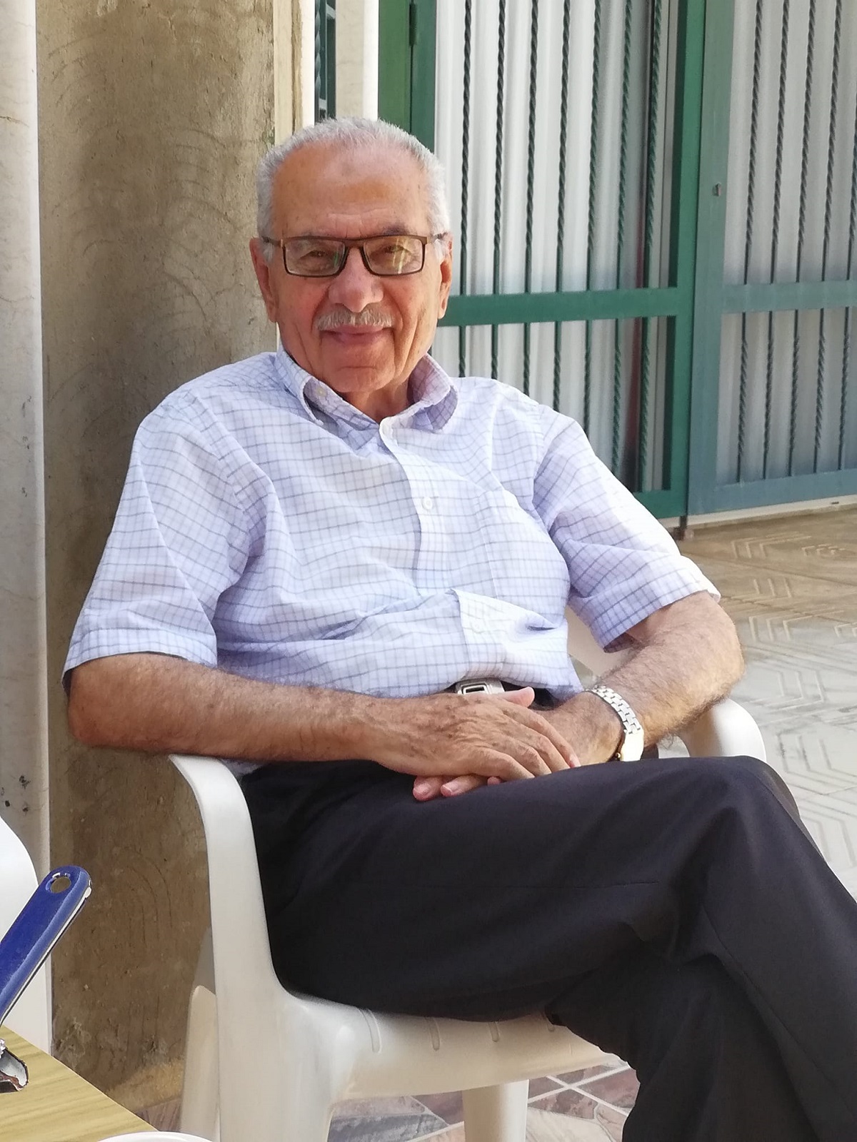 الأستاذ المربي فايز عباس أبو عباس (الحاج أبو أحمد) 