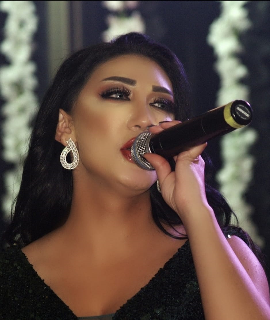 الفنانة اللبنانية ناي كسرواني