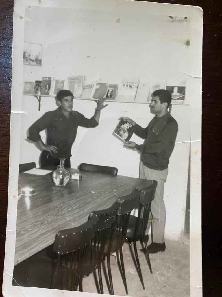 في المكتبة العامة