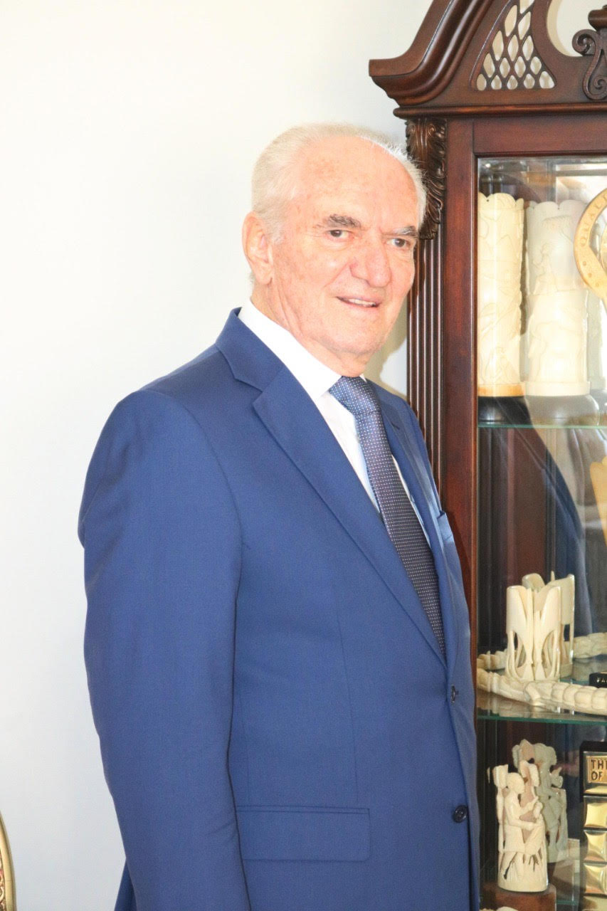 الأديب طلعت العبدالله