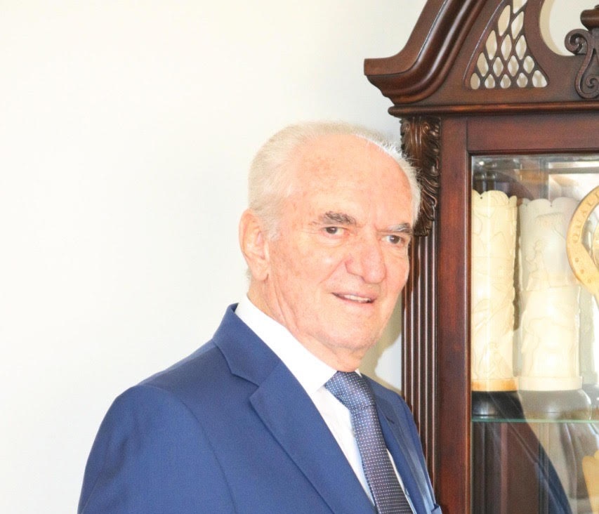 عميد الثقافة والادب الحاج طلعات العبدالله 