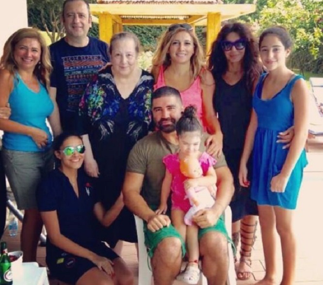 الكورونا يخطف 4 من أفراد عائلتها