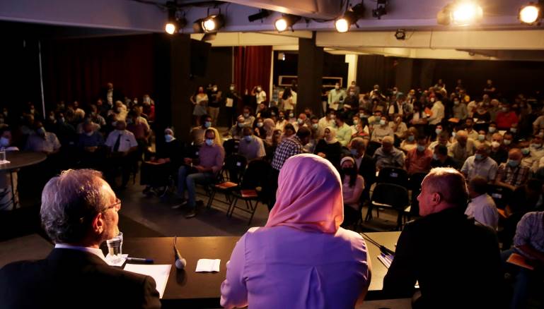 يغتبر طرابلسي إنه طعن فيردّ الطعنة، وتقول النقابة تنتفض أنه يحاول طعنها في الظهر (مصطفى جمال الدين)