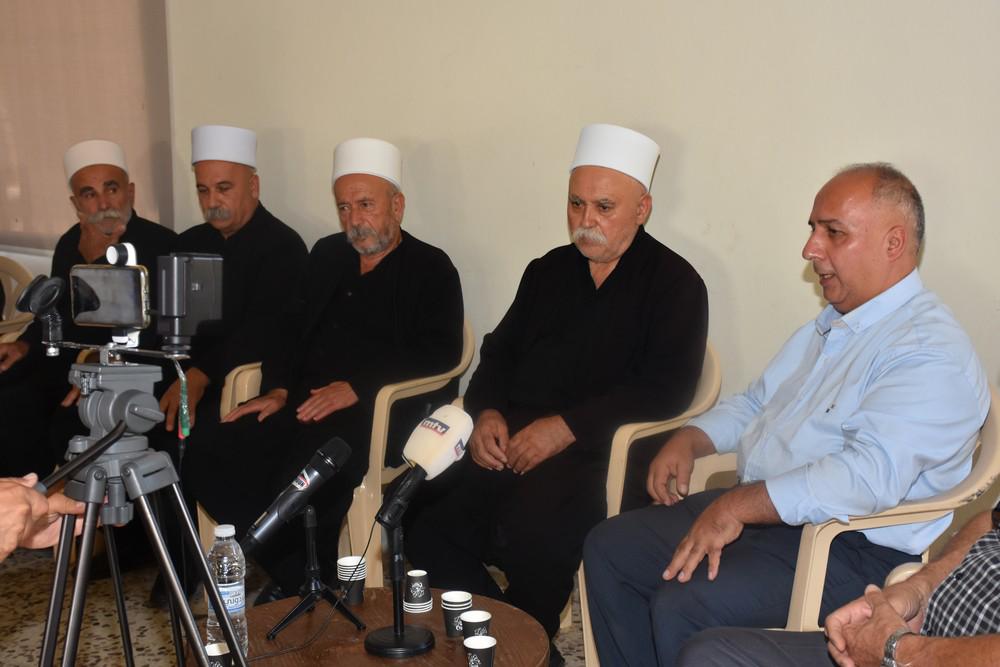 تسليم هبة مالية  لبلدة ميمس _ قضاء حاصبيا مقدمة من غسان شحادة قنتيس مخصصة لتنفيذ بعض الخدمات الانمائية في البلدة.