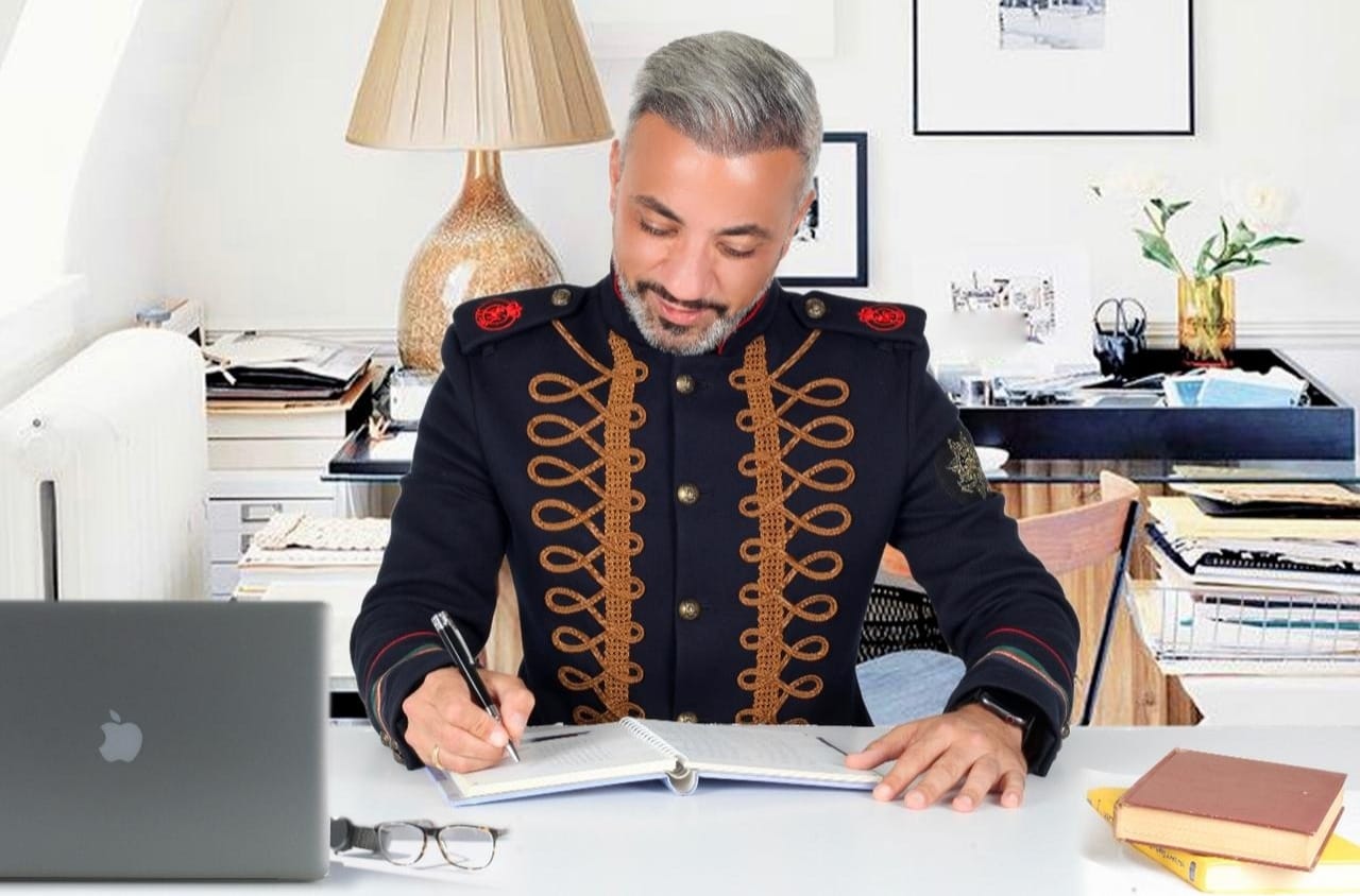 الروائي والأديب طارق دعكور المهاجر من قريته شبعا بسفح جبل الشيخ في جنوب لبنان