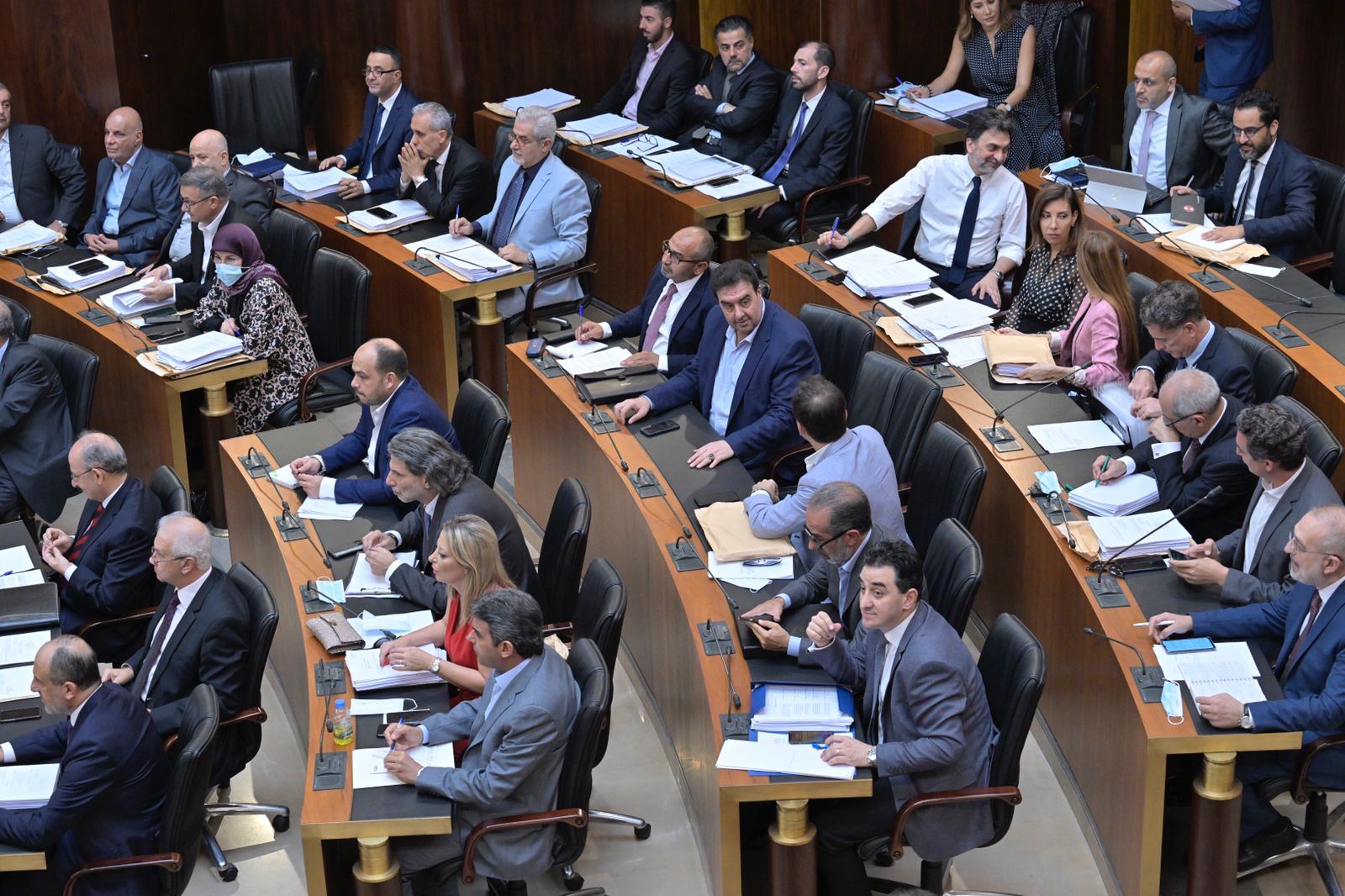 خلال إقرار التعديلات على قانون السرية المصرفية في الجلسة التي حضرتها السفيرة الأميركية دوروثي شيّا، في 26 تموز 2022.. تخللها هرج ومرج