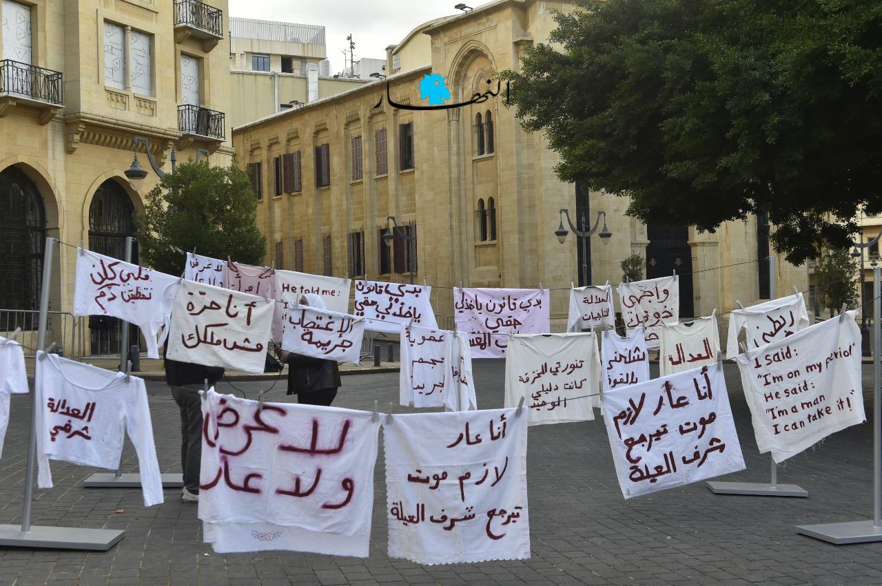 من الوقفة النسوية أمام مجلس النواب بالأمس (نبيل اسماعيل)