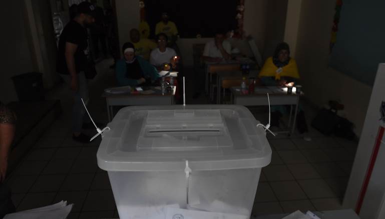 العتمة سيدة الموقف (Getty)