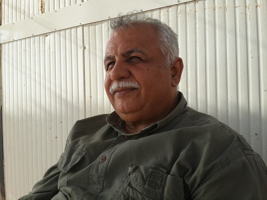 أبو خليل إبراهيم قشمر حاضر لكل خدمة في الخيام