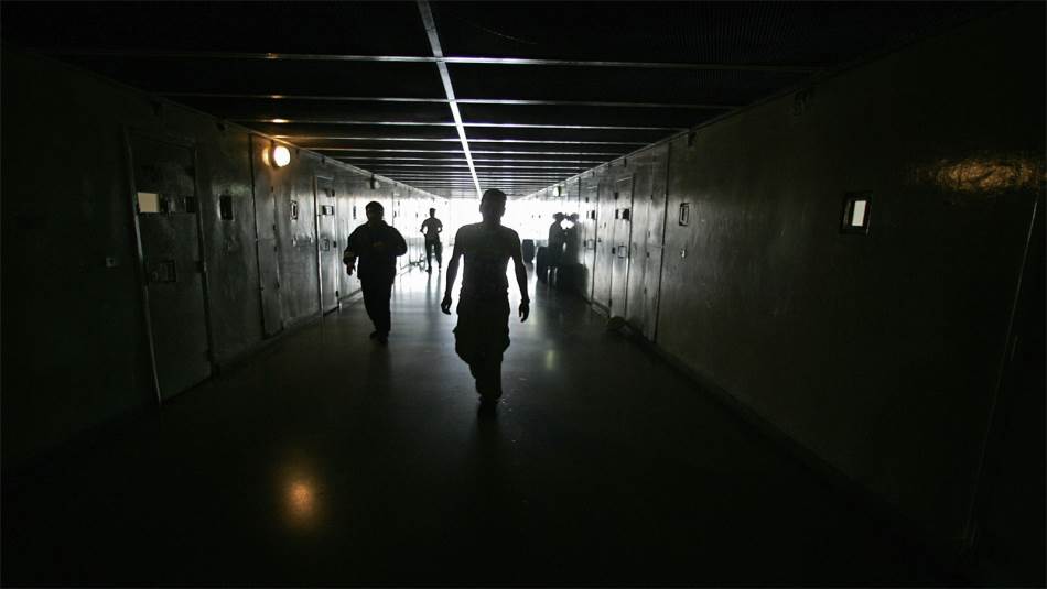 لا طعام، لا كهرباء لا مياه ولا أدوية كافية للمساجين في لبنان(Getty)