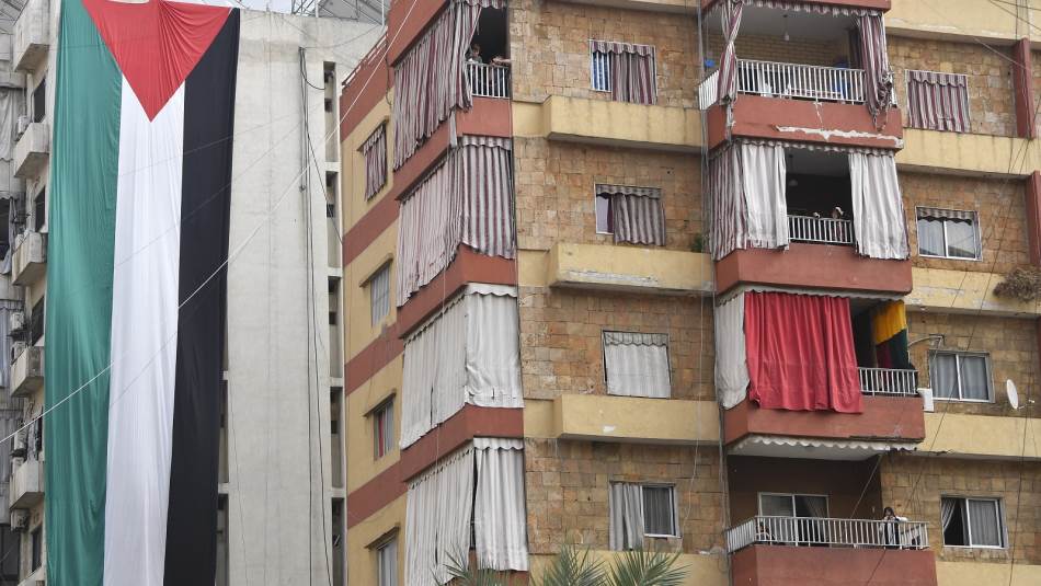 وحدهم شبان الدراجات النارية يصيحون كرمال الله.. يا سيد يلّا