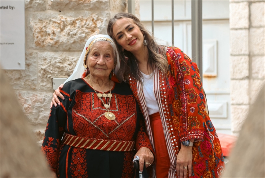 بعد قضاء ليلتين في السجن الانفرادي، أفرج الصهاينة عن دلال أبو آمنة