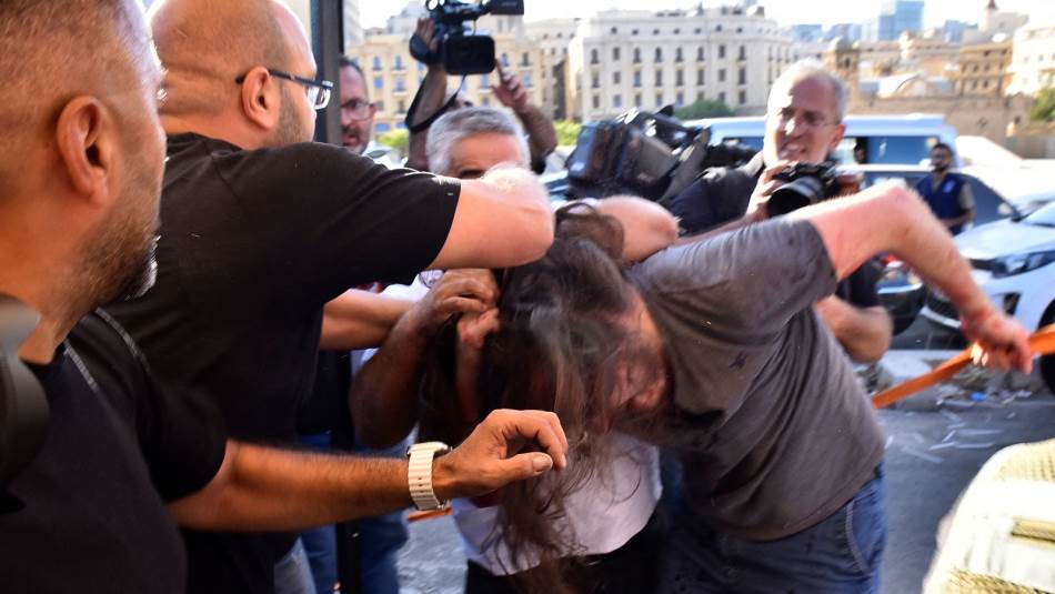 الحساب والعقاب يحصل في الشارع (Getty)