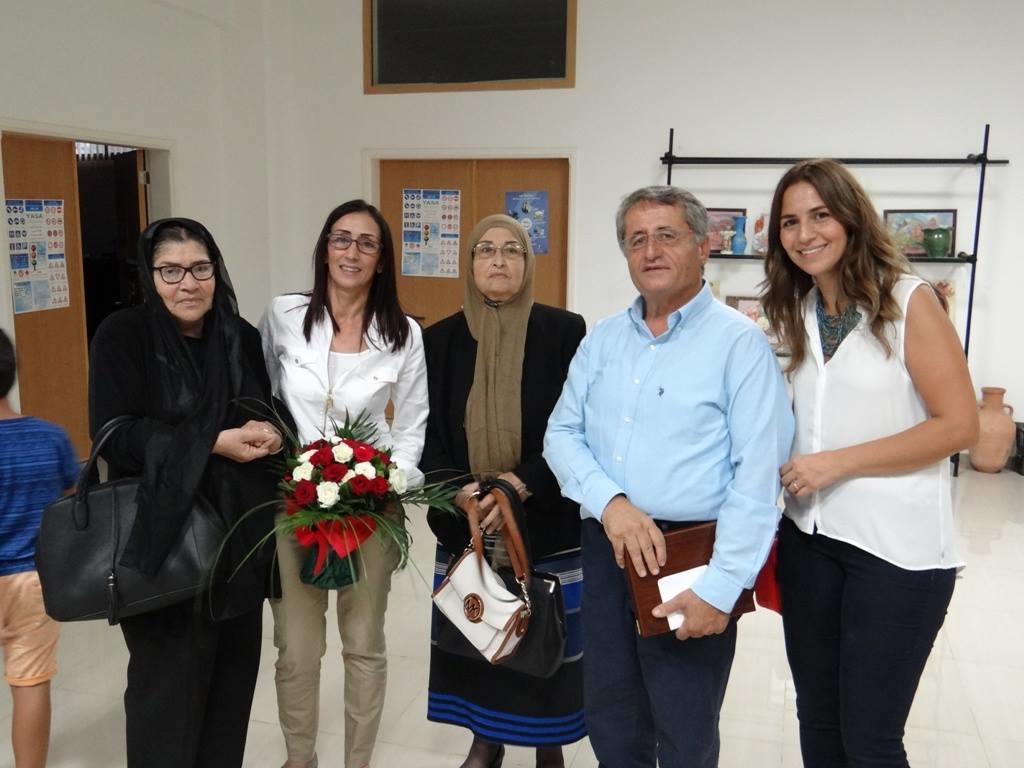 وبين الجرح والوردة، والجلاد والظلمة، جوهرة أمل في مواصلة الدرب التي أحبتها رندا.. وكانت مخلصة صاحبة أصدقاء وعواطف لا تتغير