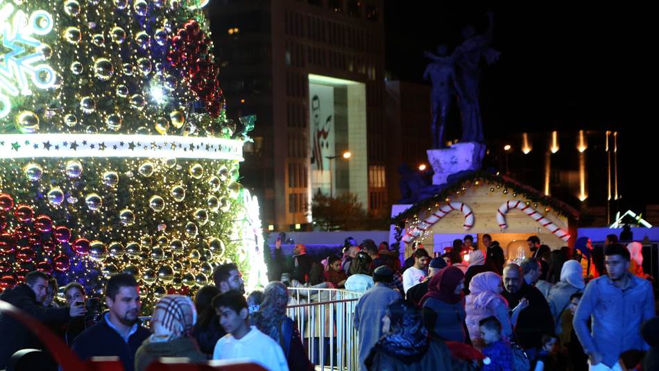 بيع زينة الميلاد المستعملة بات مزدهراً (علي علوش)