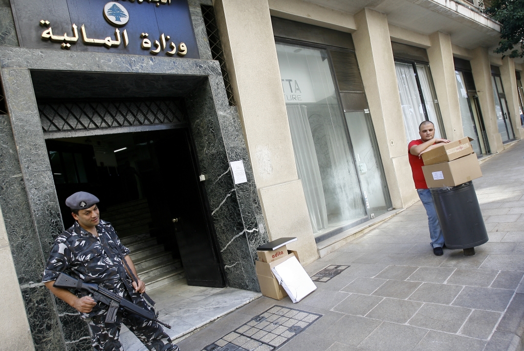 هبات للمؤسسات العامة كهيئة الإغاثة والإنماء والإعمار لم يُقدم كشف حسابٍ في شأنها إلى وزارة المالية (أرشيف ـ مروان طحطح)