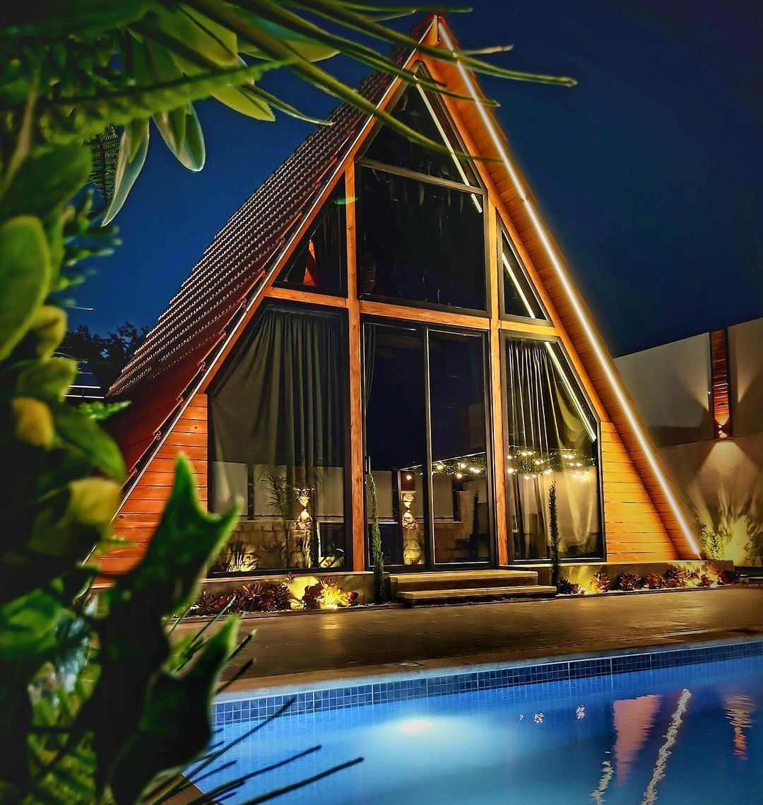 شاليه في بلدة الطيبة الجنوبية، من صفحة Chalet Lebanon.