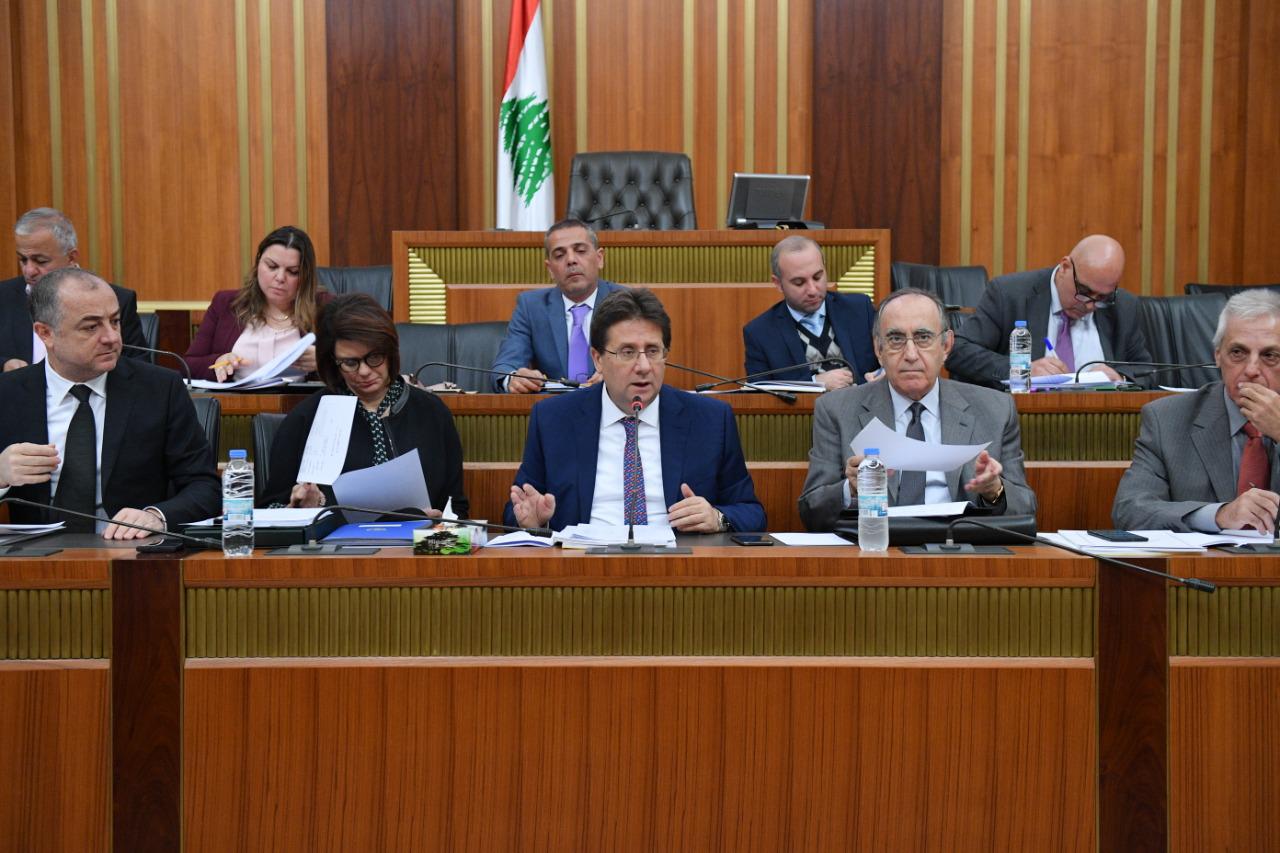  لجنة المال والموازنة