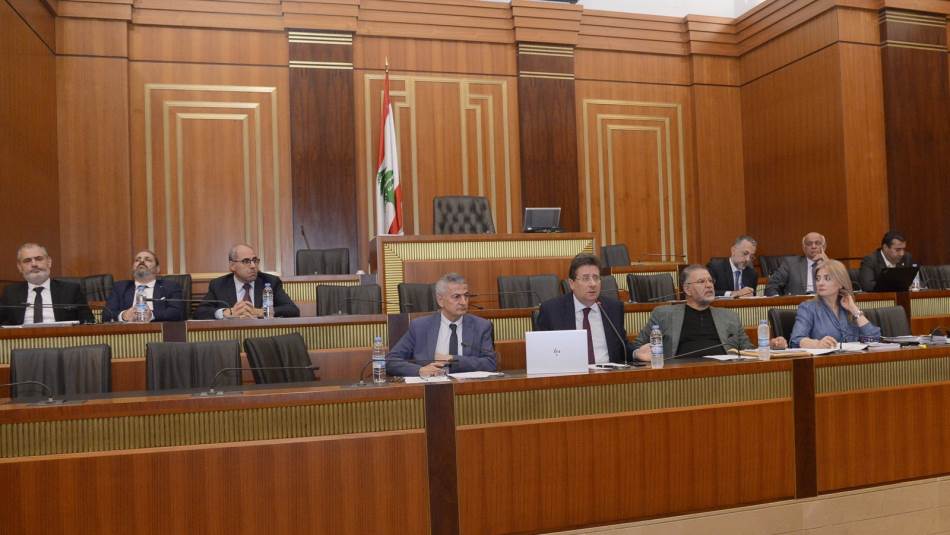 اعتماد الدولار الفعلي في ضريبة الدخل على الرواتب والأجور (علي فواز)