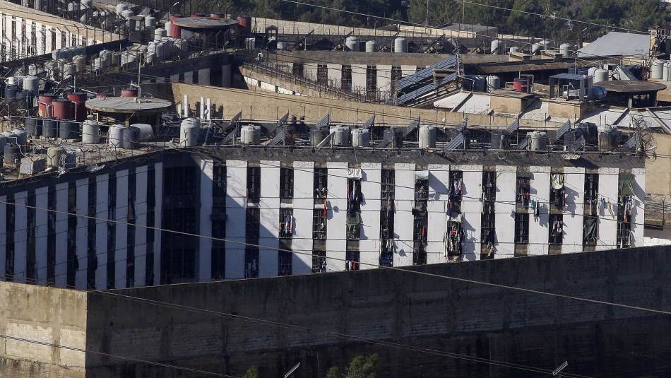 سجون لبنان أشبه بـ مدافن للأحياء  (Getty)