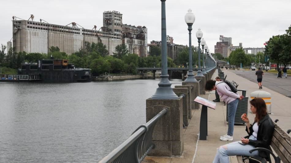 الأوضاع في كندا عموماً تضيق ودخل الأفراد أخذ يشح (Getty)