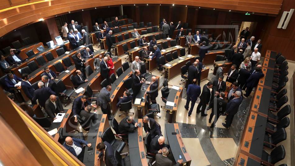 فكرة إنتاج نظام سياسي جديد سقطت (علي علوش)