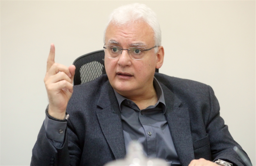 وزير الاتصالات جوني القرم