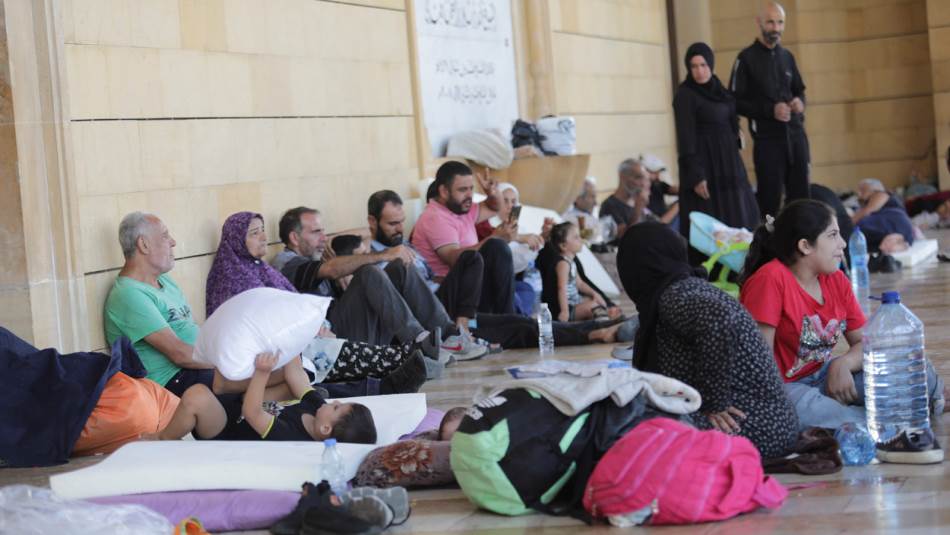 نازحون يكافحون لتأمين الحد الأدنى من مستلزمات العيش(علي علوش)