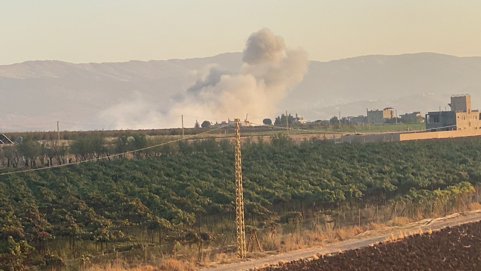 خسائر كبيرة مُني بها مزارعو بعلبك الهرمل جراء الحرب الأخيرة