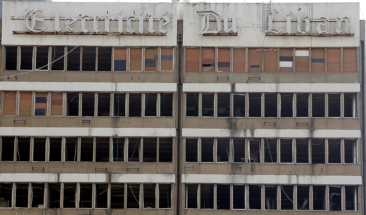 الاعتداءات تسببت في تقطّع نواقل خط النقل الرئيسي زهراني – صور (هيثم الموسوي)