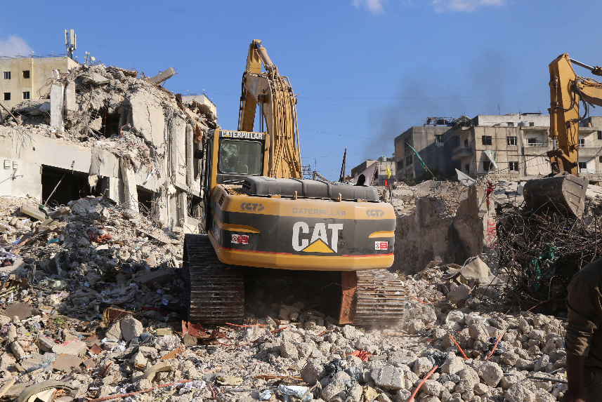 ربما استطاع عدد كبير من أصحاب الوحدات المتضررة جزئياً من تصليح ما تضرر في الحد الدنى من خلال مبالغ سريعة تلقوها من جهاد البناء (اندبندنت عربية)​​​​​​