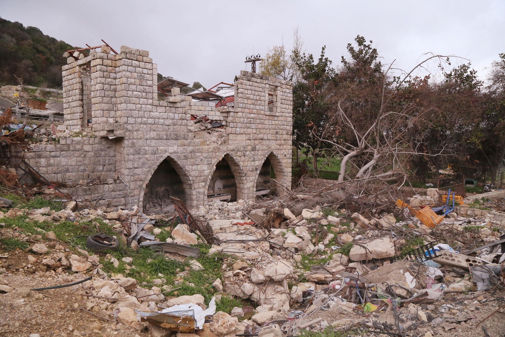 عين مياه عديسة مباشرة بعد الحرب في نوفمبر 2024 (كامل جابر - اندبندنت عربية)