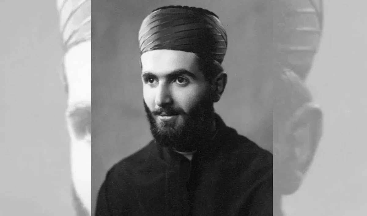 الأب مبارك في عام 1947، عام ترسيمه كاهناً