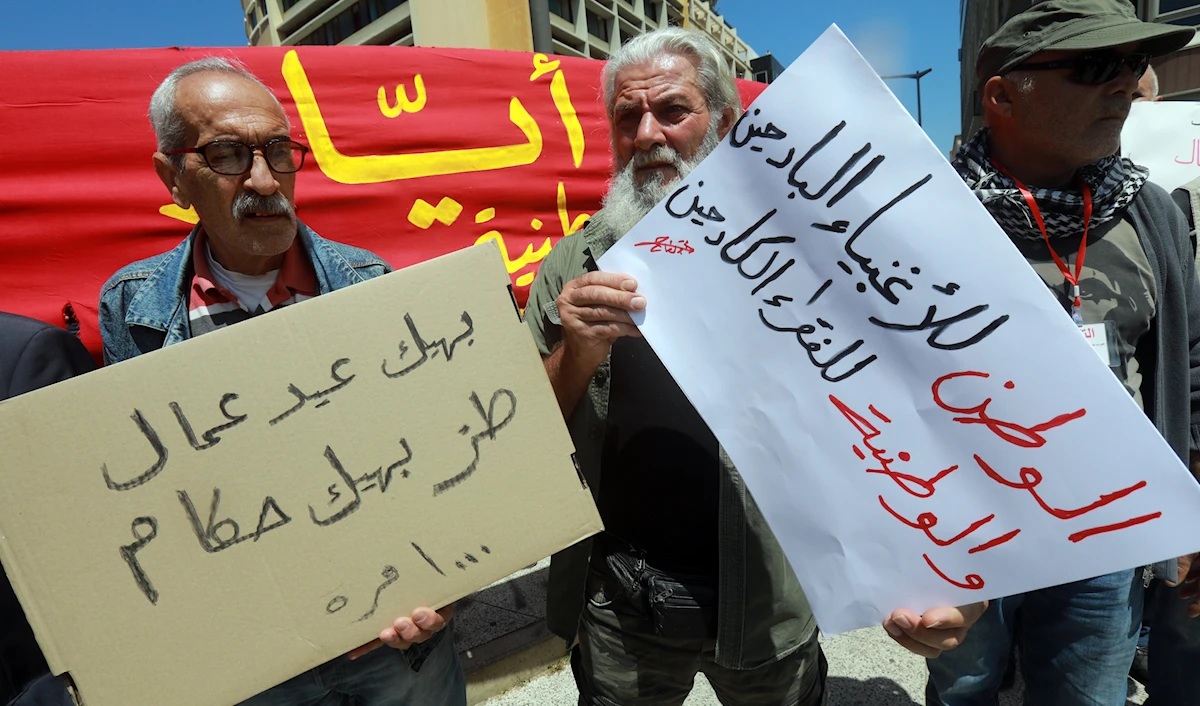 طزّ بهيك حكّام، ألف مرّة