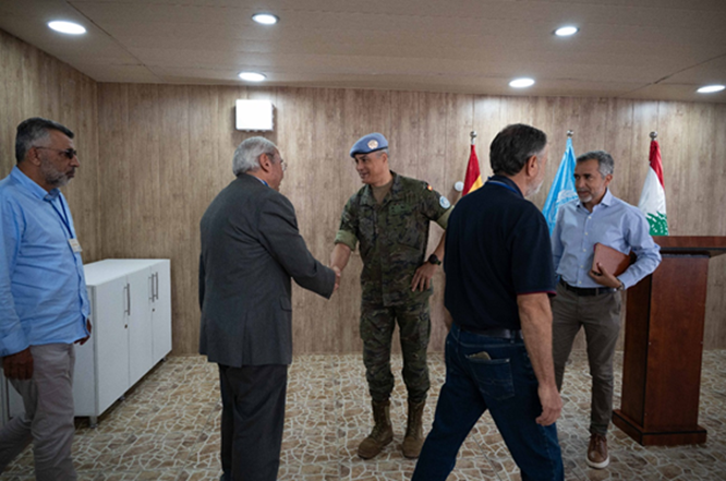 الجنرال استيبان يستقبل وسائل الإعلام