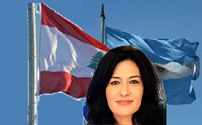 السفيرة سونيا أبو عازر من مواليد الخيام عام 1965، وهي ابنة المربي الفاضل يوسف عبدو أبو عازر والمربية الفاضلة نهى نعمان الجلبوط