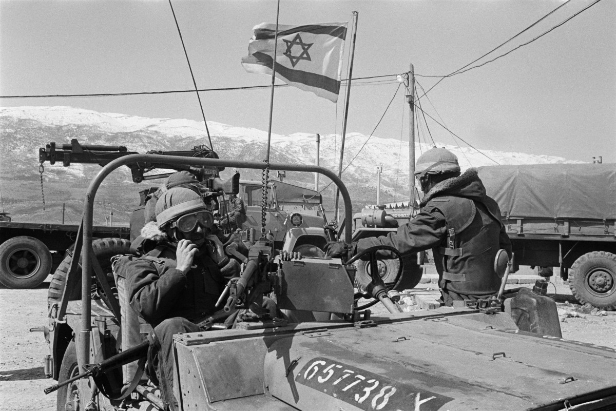 تعددت الأطراف الداخلية في اجتياح 1982 (أ ف ب)