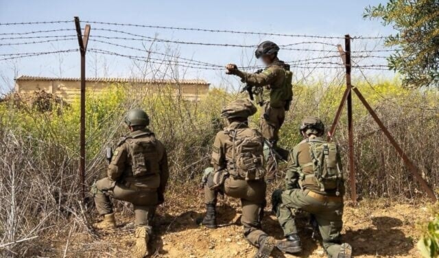 نفّذت الفرقة 210 مناورة واسعة بالذخيرة الحية في شباط 2025 (من الويب)