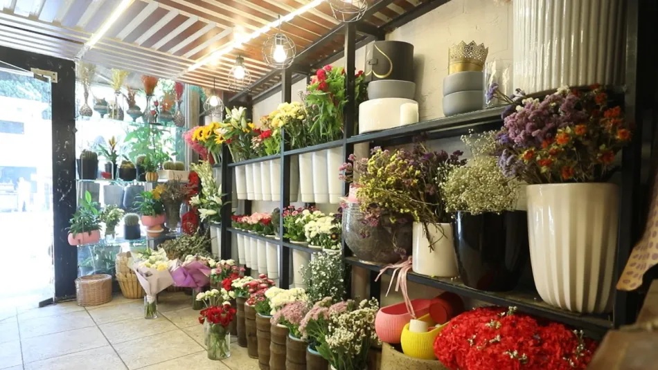 زهور أعراس - تبلغ تكاليف حفلات الزفاف في لبنان آلاف الدولارات (المدن)