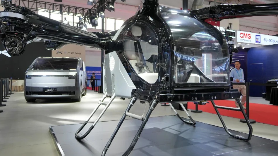 السيارات الطائرة - سيارة طائرة كهربائية بمقعدين صديقة للبيئة ومريحة للتنقل الجوي في المناطق الحضرية (Getty)