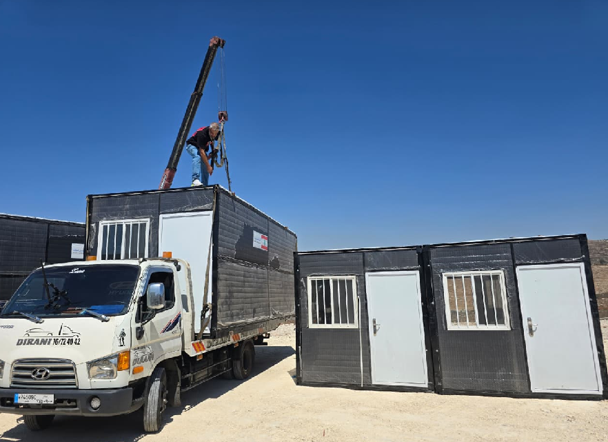 في مناطق جنوب نهر الليطاني بدأت المدارس الرسمية والخاصة تتحضر لفتح أبوابها أمام عام دراسي جديد (اندبندنت عربية)​​​​​​