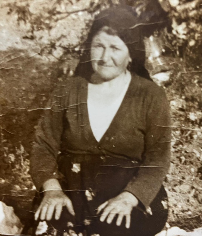 صورة لسيدة جنوبية تعود لبدايات القرن العشرين (المهندس طارق مزرعاني من حولا)