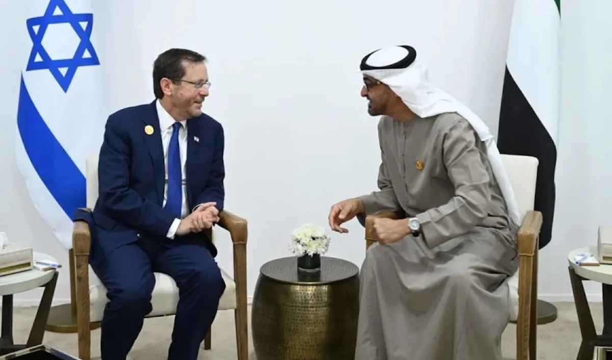 ابن زايد يراهن على علاقته بإسرائيل للوقوف في وجه السعودية (أ ف ب)