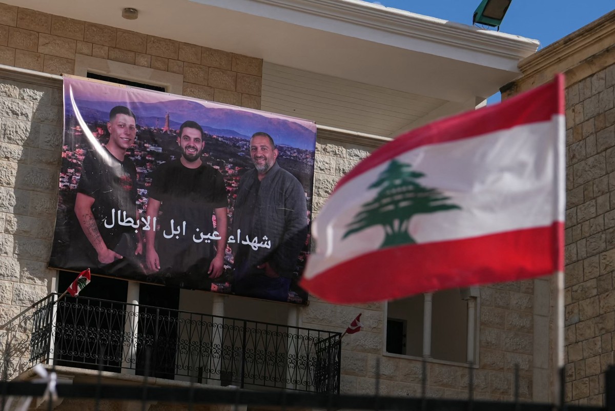 قتل ثلاثة شبان من بلدة عين إبل قبل أيام بقصف إسرائيلي (ا ف ب)