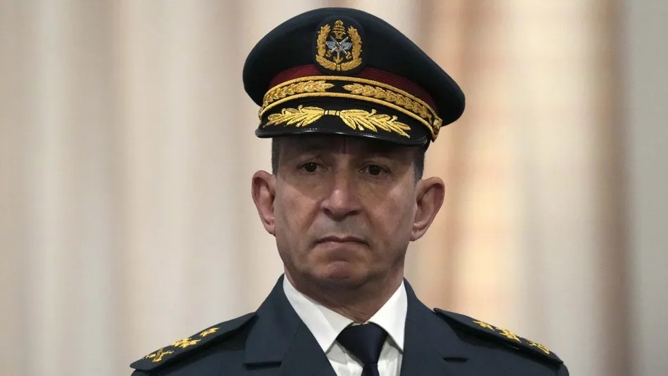 وعندما وصل السفير الأميركي الحالي ميشال عيسى إلى بيروت، لم تتحسن العلاقة مع قيادة الجيش، بل بدأت أكثر توتراً(علي علوش)