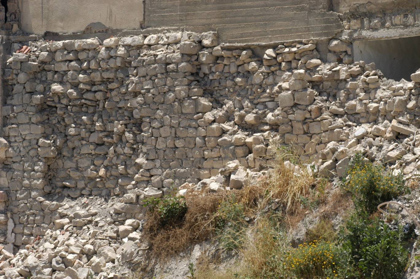 العين على مدينة بنت جبيل جنوب لبنان