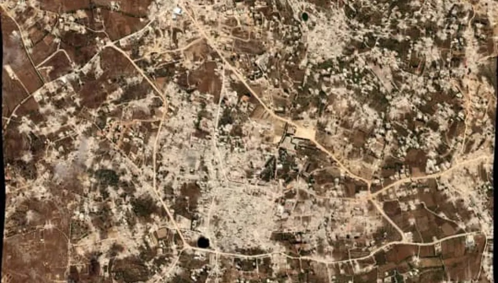 صورة جوية تظهر الدمار المهول في مدينة بنت جبيل بعد التفجير والنسف لمبانيها منذ وقف اطلاق النار قبل 3 أشهر