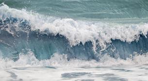 سلام عليها (شعر)