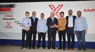 ياسين جابر يهنئ خليل سمور وزملاءه في فريق digital fortress على فوزهم