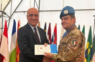 تكريم الإعلامي سلطان سليمان في احتفال نقابة موظفي اليونيفيل بعيد الاستقلال